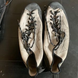 Mens Rock Climbing Shoes